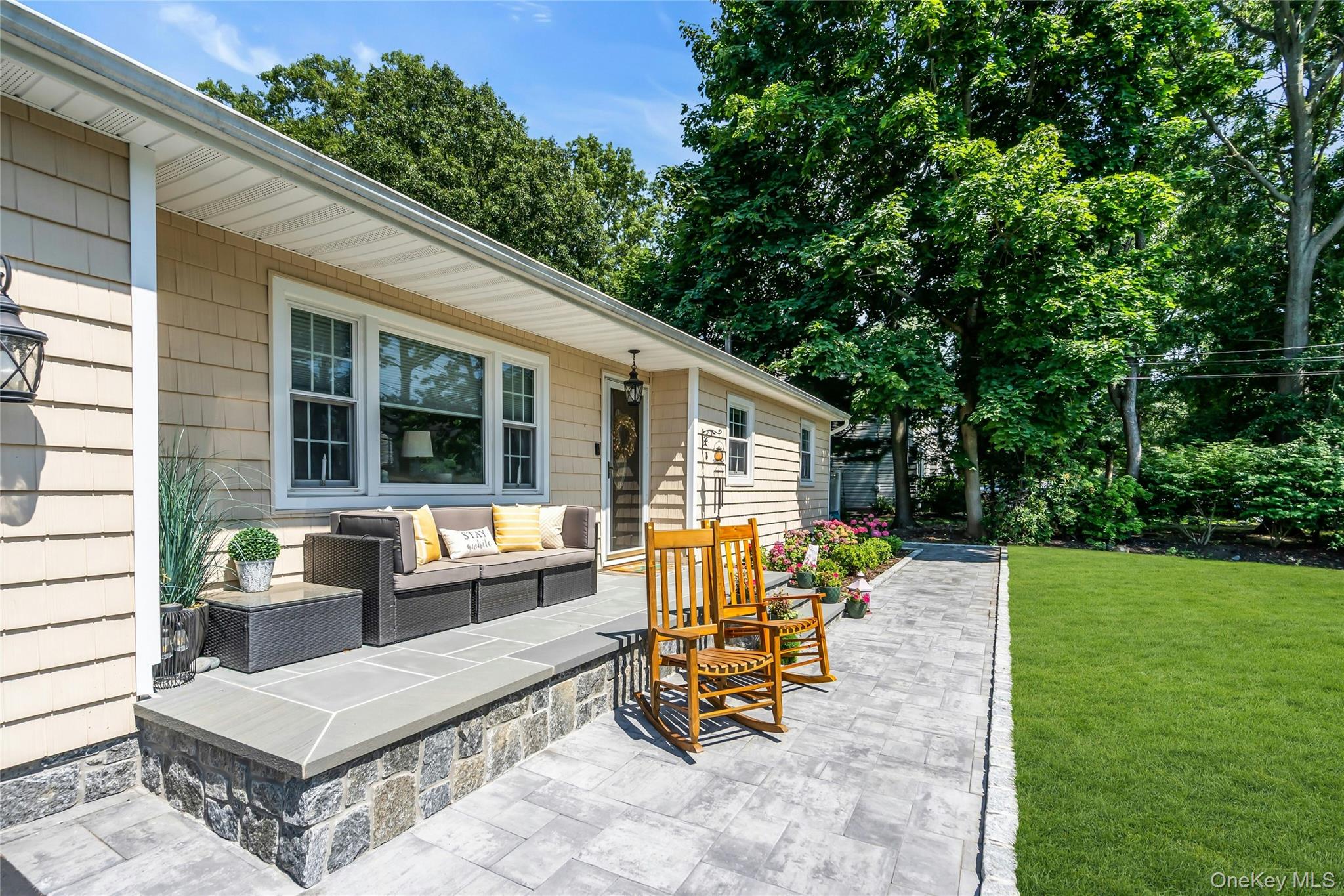 3 Lillian Road Nesconset, NY 11767 - Photo 4 of 38