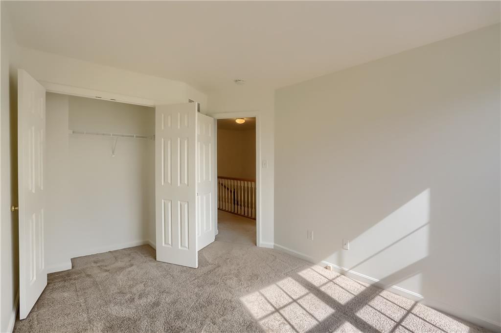 32 Castle View Drive McKees Rocks, PA 15136 - Photo 21 of 25