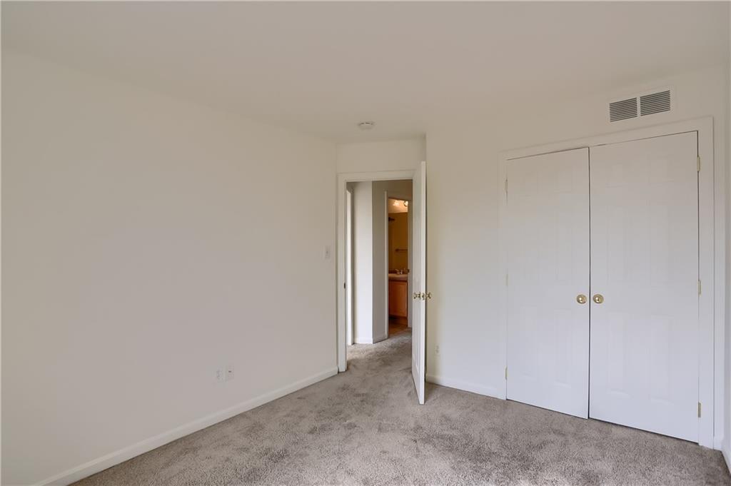 32 Castle View Drive McKees Rocks, PA 15136 - Photo 23 of 25