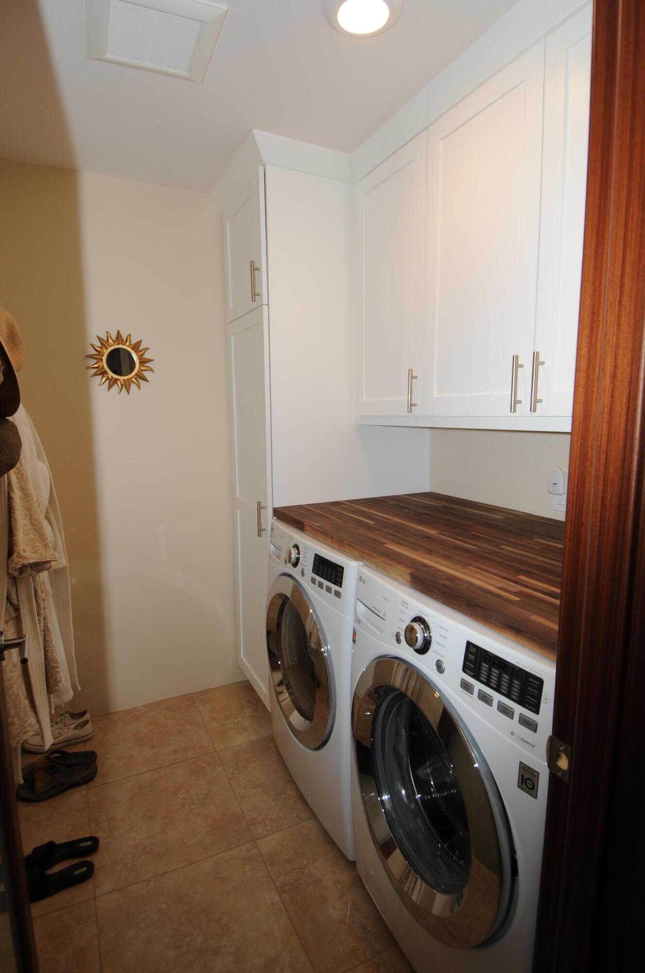 1490 East Racquet Club Road Palm Springs, CA 92262 - Photo 27 of 29 a utility room with dryer and washer