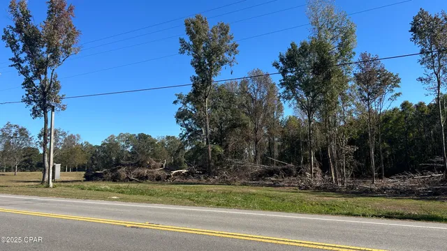 $899,000 | 23834 North State Line Highway, Laurel Hill, FL 32567