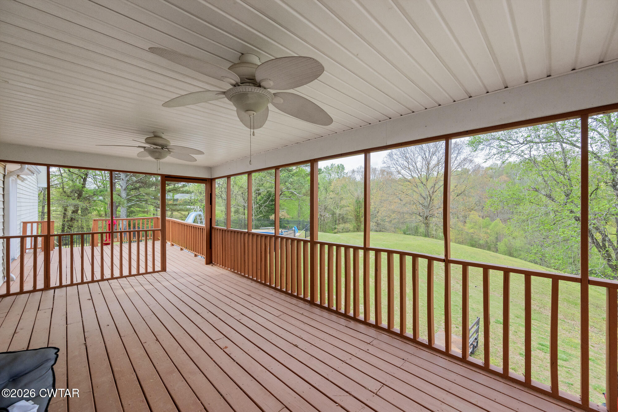 741 Independence Loop Lexington, TN 38351 - Photo 7 of 30 a view of a balcony with wooden floor