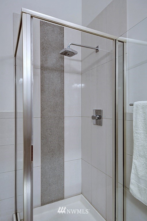 4422 Meridian Avenue North Seattle, WA 98103 - Photo 22 of 29 Gallery Image 22