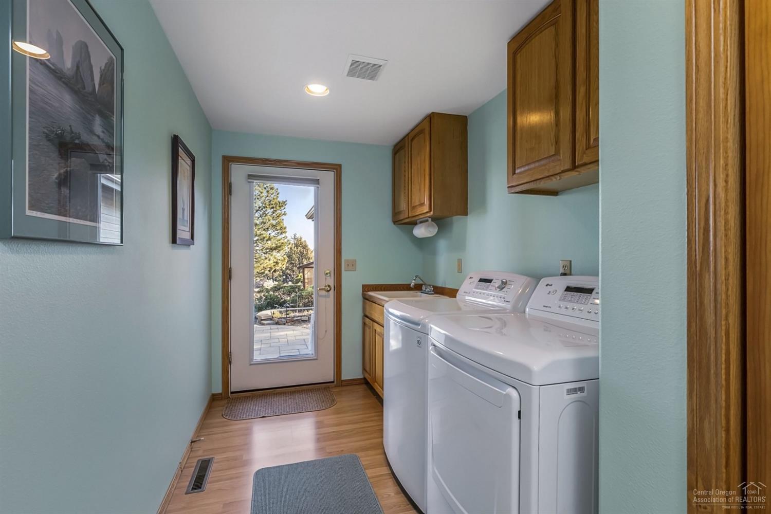 20516 Rusticate Road Bend, OR 97702 - Photo 12 of 25 Additional Photo