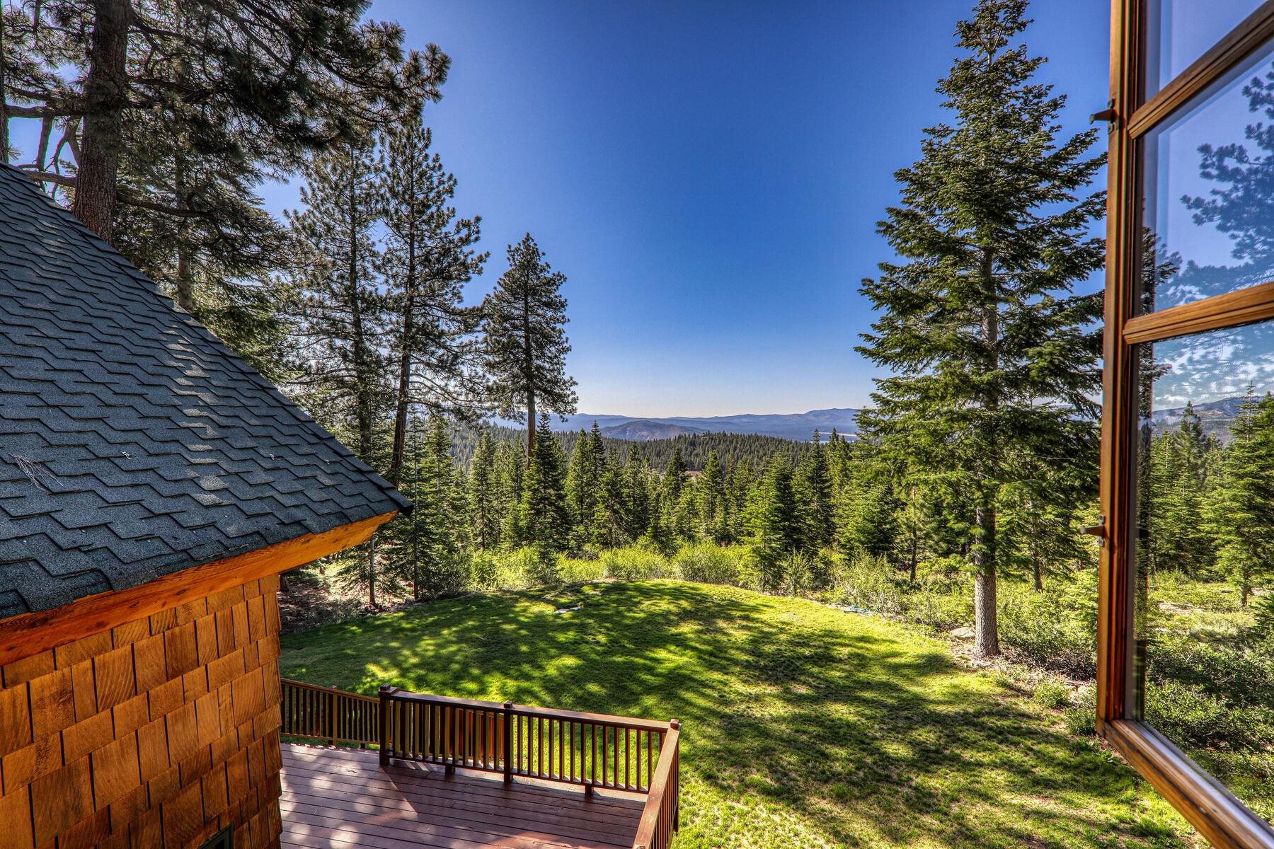 18168 La Mirada Road Truckee, CA 96161 - Photo 26 of 28 a view of swimming pool from a balcony