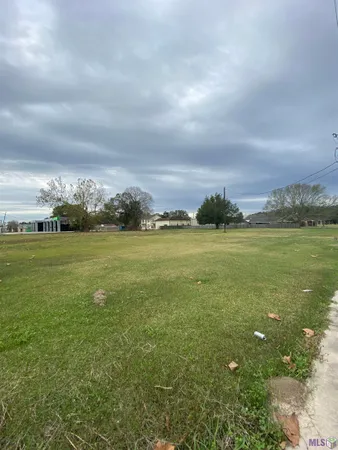 $399,000 | 7730 Highway 1, Addis, LA 70710