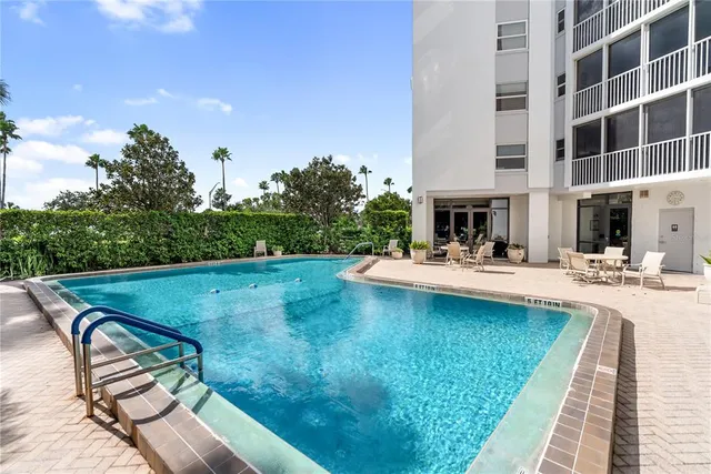 $699,000 | 435 South Gulfstream Avenue, Unit 403, Sarasota, FL 34236