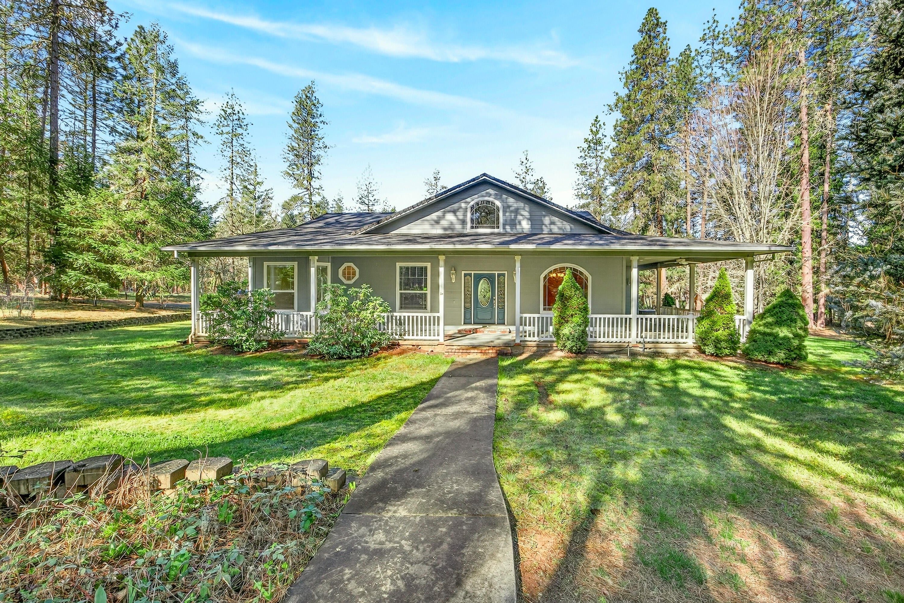 150 Ridgefield Road Grants Pass, OR 97527 - Photo 1 of 34 ApxRR00002