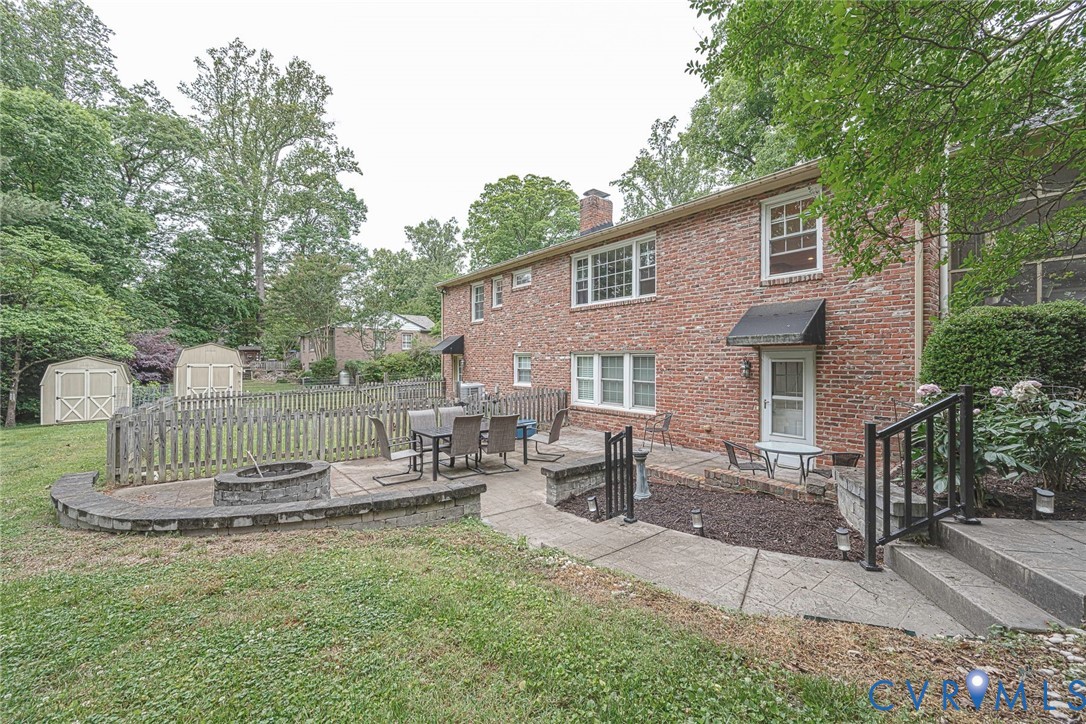 8831 Chippenham Road Richmond, VA 23235 - Photo 18 of 48 Lovely Hardscape