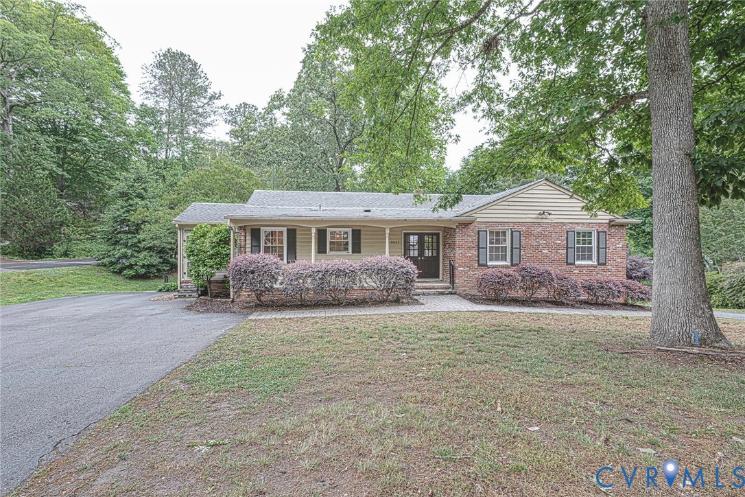 8831 Chippenham Road Richmond, VA 23235 - Photo 3 of 48 Full country porch