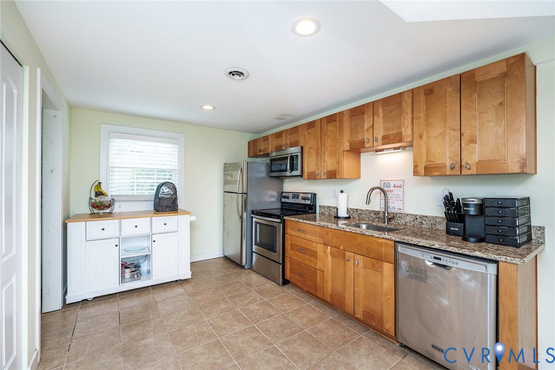 8831 Chippenham Road Richmond, VA 23235 - Photo 35 of 48 Second Full Kitchen Downstairs