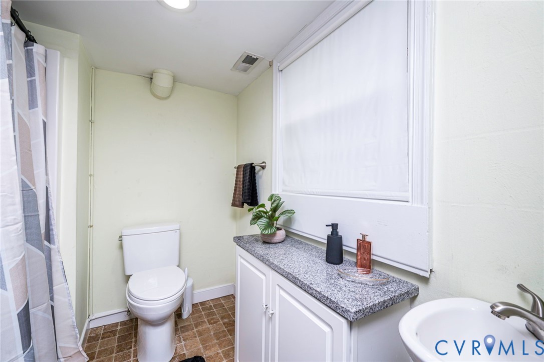 8831 Chippenham Road Richmond, VA 23235 - Photo 40 of 48