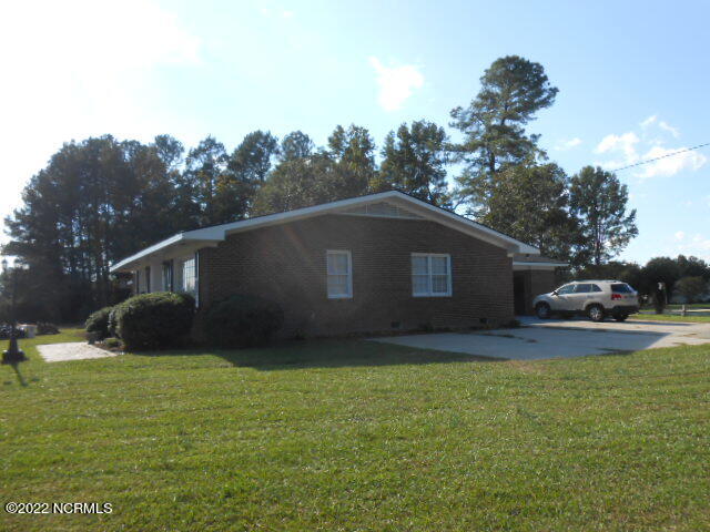 6609 Mobley Road Lucama, NC 27851 - Photo 3 of 26 side
