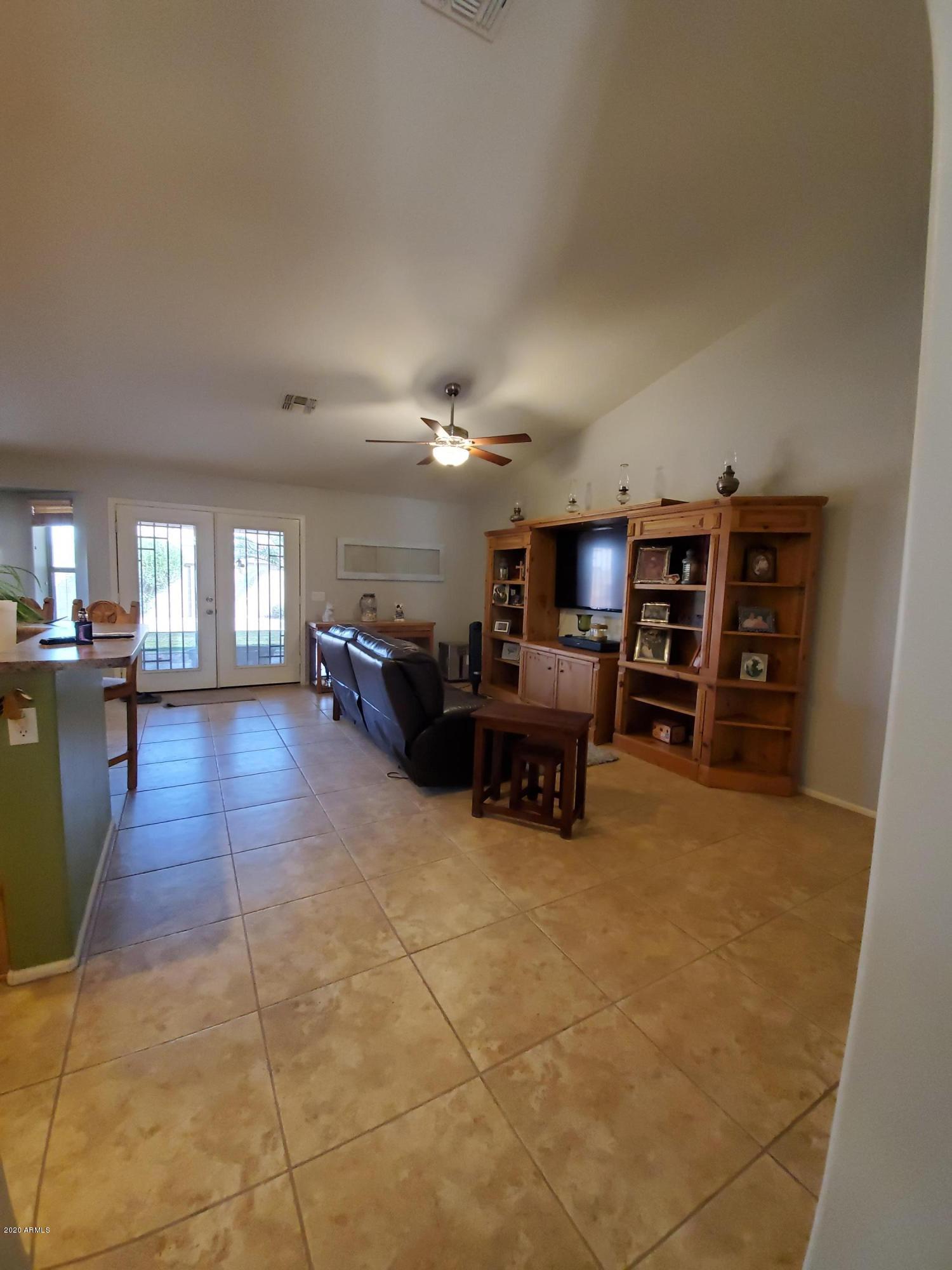 43248 Roth Road Maricopa, AZ 85138 - Photo 4 of 29 Living Room