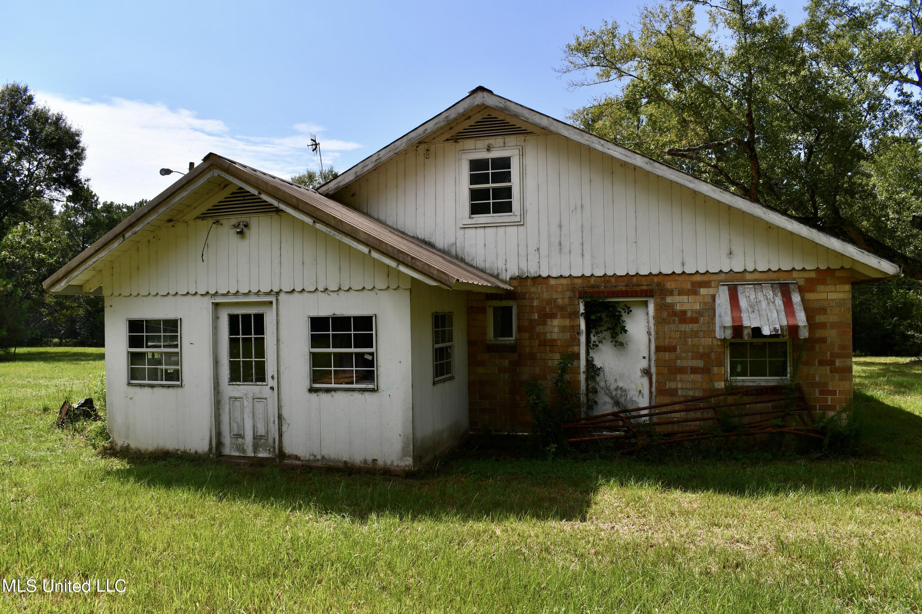 1146 Benndale Road Wiggins, MS 39577 - Photo 7 of 10 12C4B1C3-CB47-40D7-856A-182359E766D3