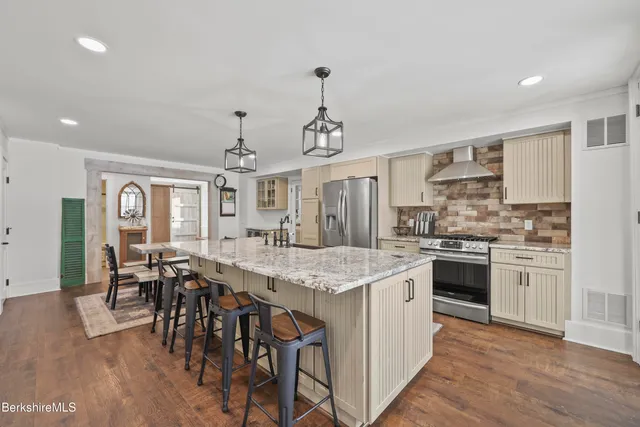 $1,399,000 | 295 Blair Road, Williamstown, MA 01267