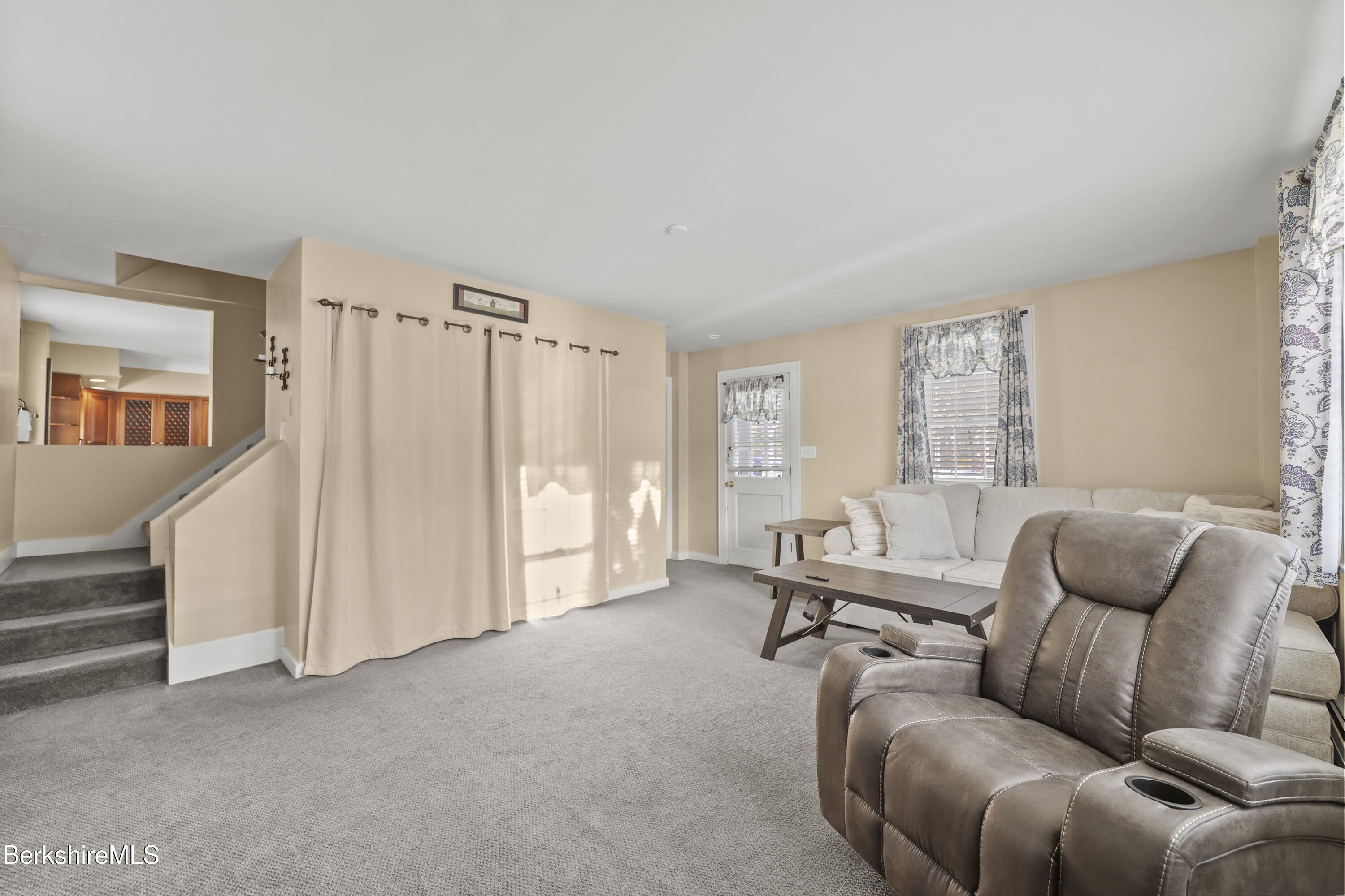 295 Blair Road Williamstown, MA 01267 - Photo 50 of 85 Guest House Living Room