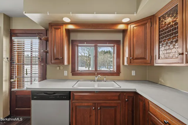 $1,399,000 | 295 Blair Road, Williamstown, MA 01267