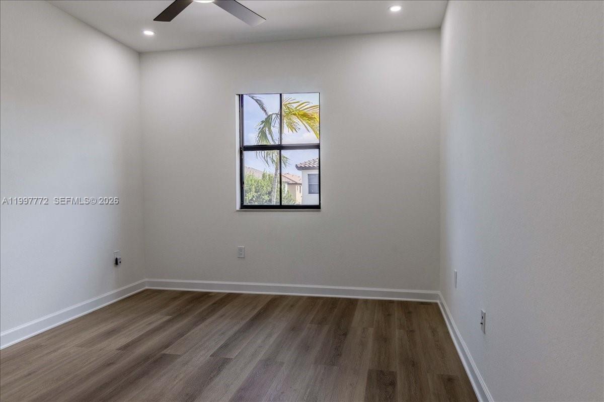 3335 West 94th Terrace Hialeah, FL 33018 - Photo 20 of 49