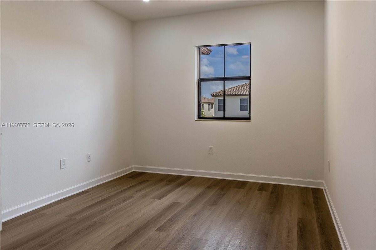 3335 West 94th Terrace Hialeah, FL 33018 - Photo 24 of 49