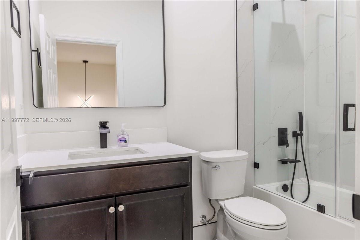 3335 West 94th Terrace Hialeah, FL 33018 - Photo 26 of 49