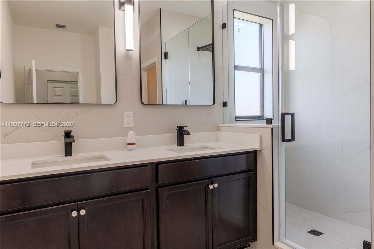 3335 West 94th Terrace Hialeah, FL 33018 - Photo 31 of 49