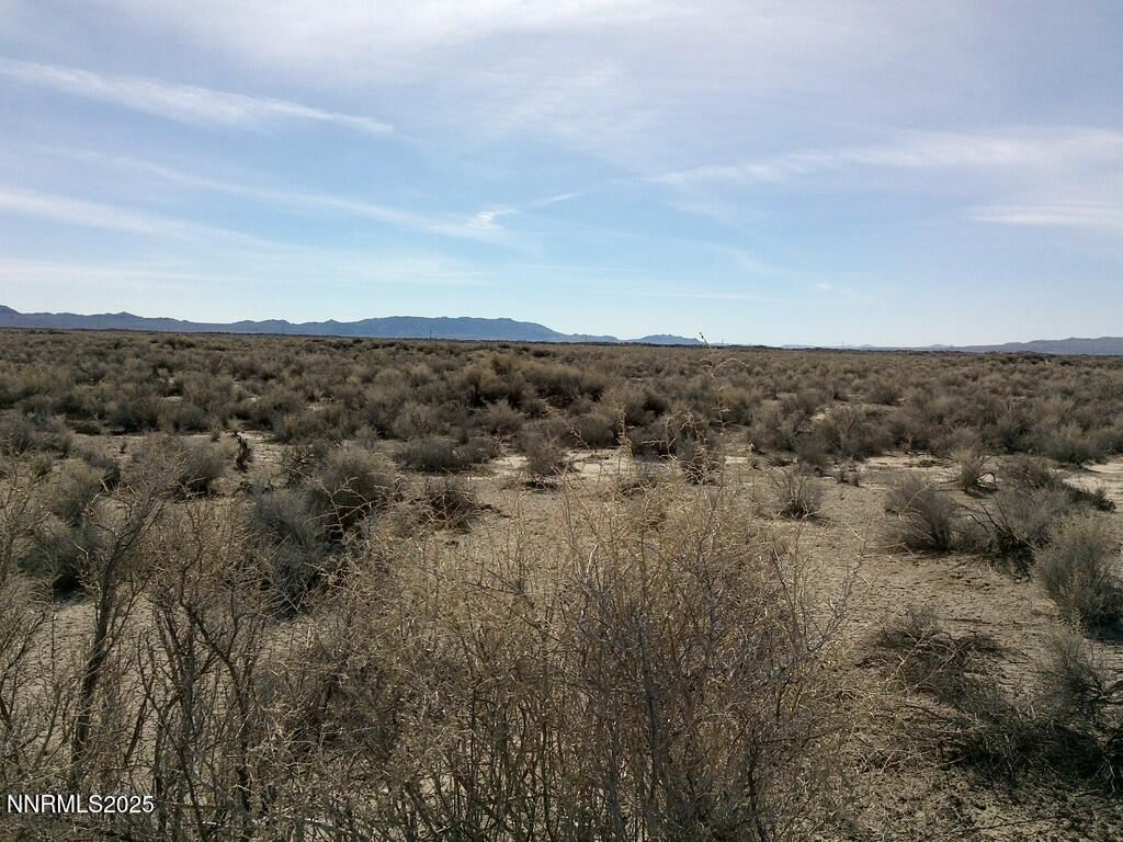 30 7-381-08 Lovelock, NV 89419 - Photo 6 of 31 an aerial view of houses covered in trees
