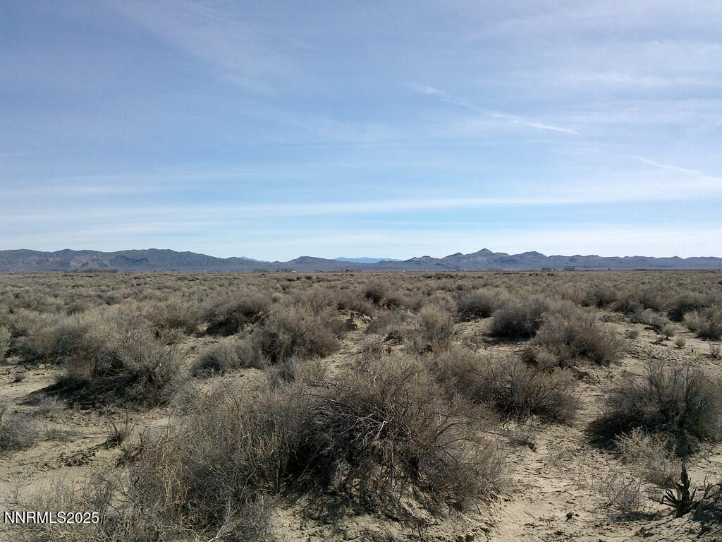 30 7-381-08 Lovelock, NV 89419 - Photo 8 of 31 an aerial view of mountain with trees around