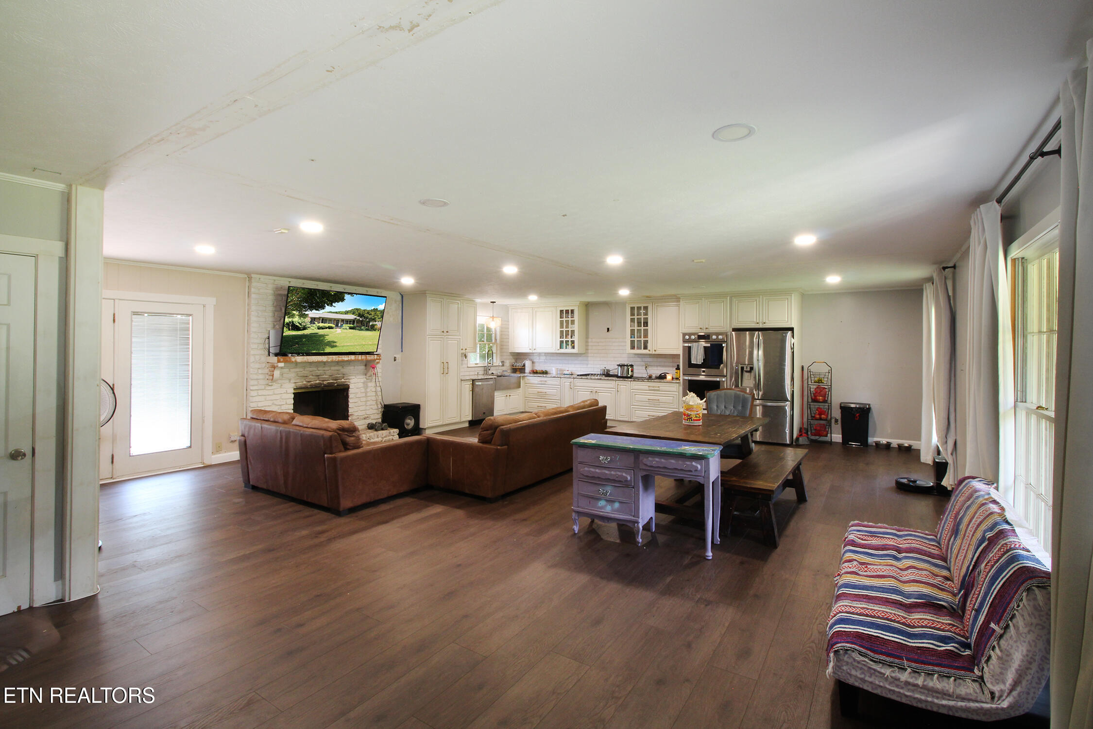 3718 Cherrylog Road Knoxville, TN 37921 - Photo 3 of 31 Great Room