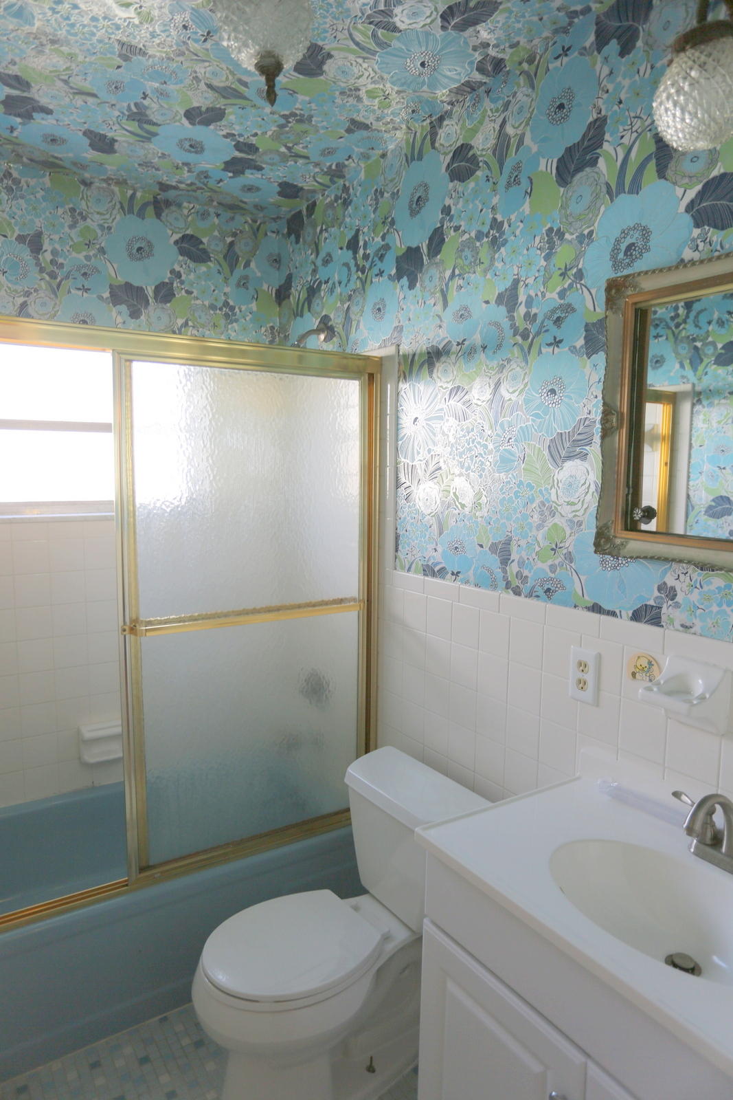 4590 Bison Street Boca Raton, FL 33428 - Photo 16 of 21 Guest bathroom