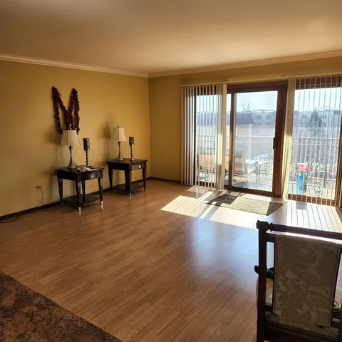 $350,000 | 6441 West Warner Avenue, Unit 506, Chicago, IL 60634