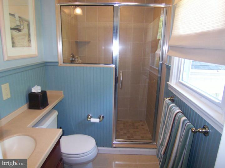 142 North State Road Springfield, PA 19064 - Photo 14 of 25 Master Bathroom