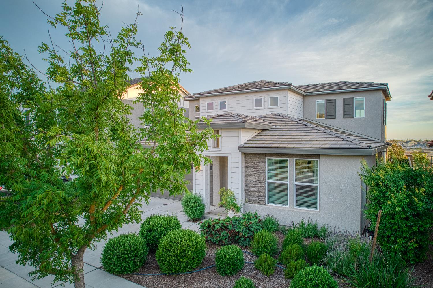 4284 Hillside Road Madera, CA 93636 - Photo 64 of 83 a front view of a house with a yard