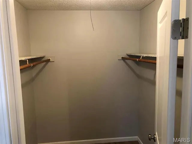 $900 | 8 Jardin Court, Unit E, Collinsville, IL 62234