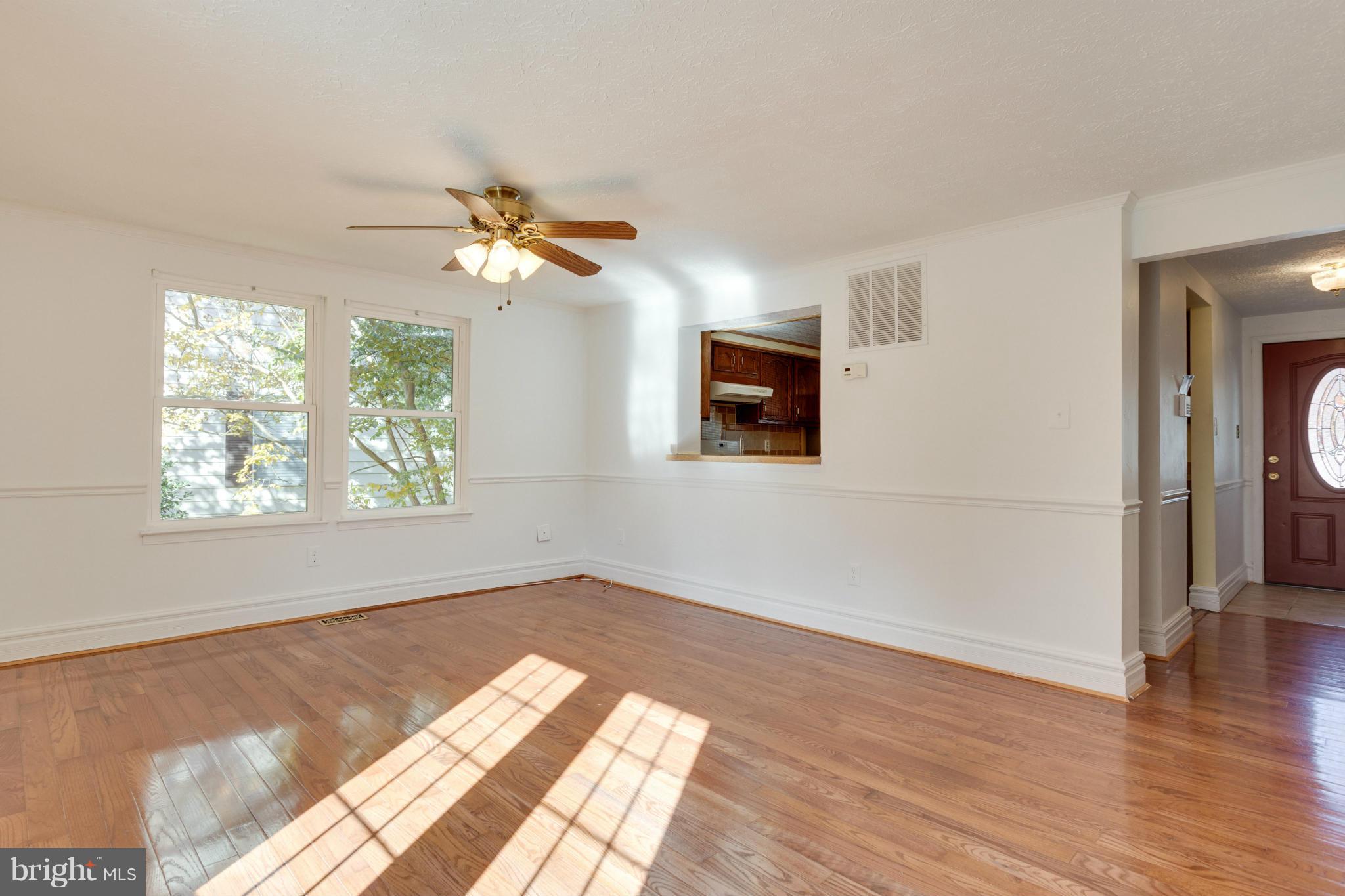 7488 Wounded Knee Road Lorton, VA 22079 - Photo 14 of 28 Family Room
