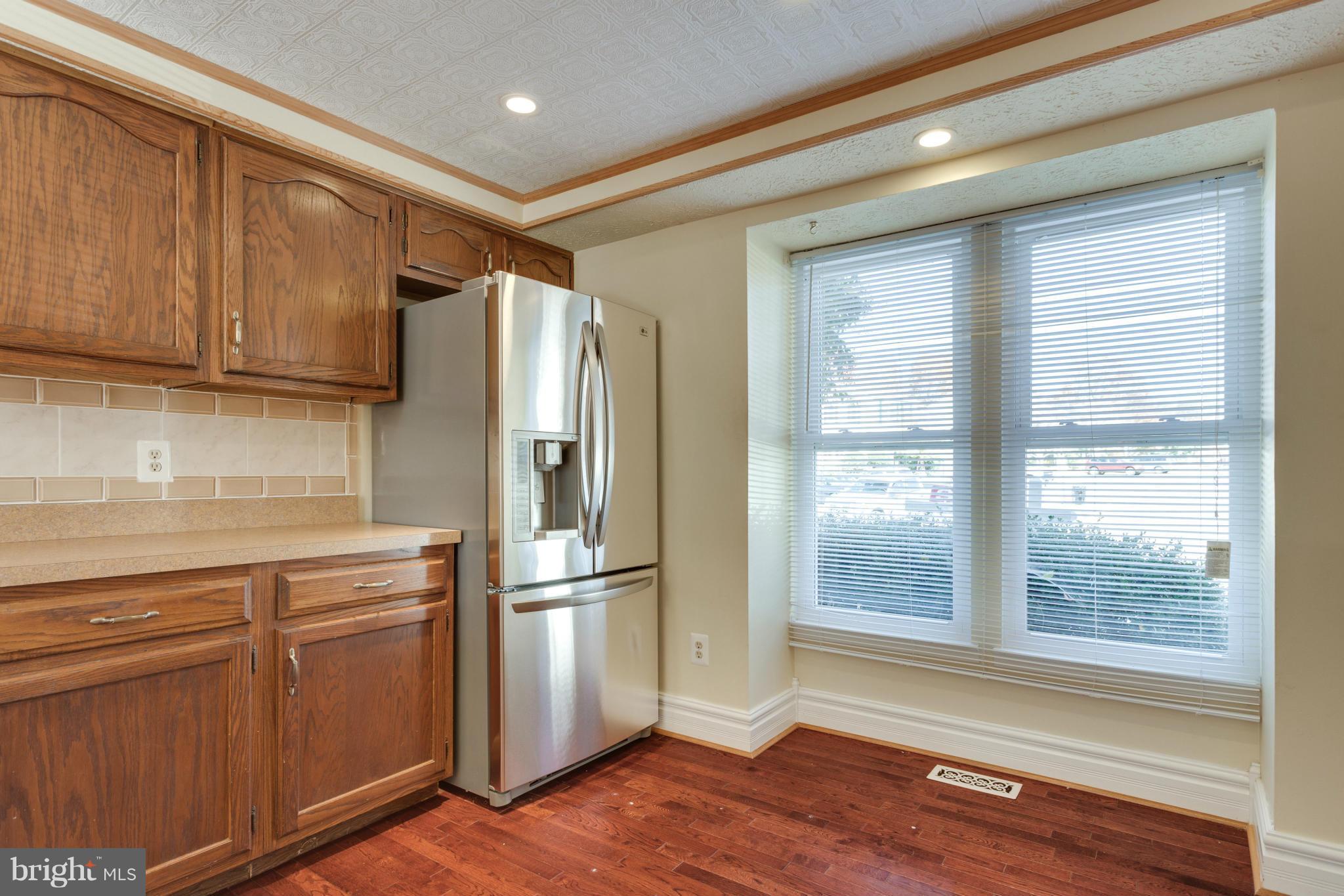 7488 Wounded Knee Road Lorton, VA 22079 - Photo 9 of 28 Kitchen