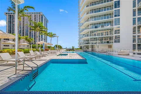 $925,000 | 175 1st Street South, Unit 1204, St. Petersburg, FL 33701