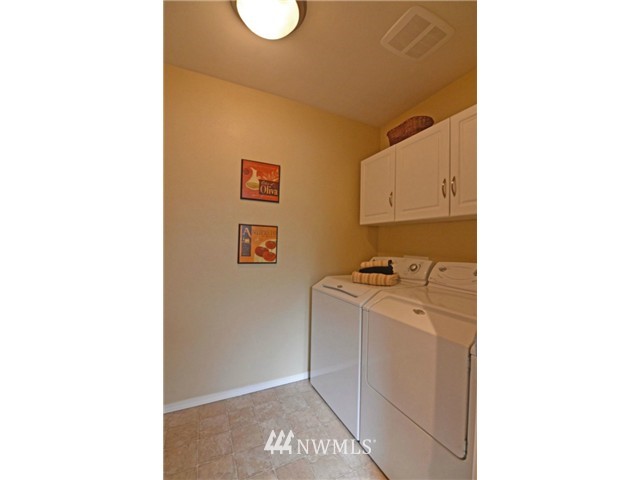 1 198th Place Southeast Bothell, WA 98012 - Photo 11 of 24
