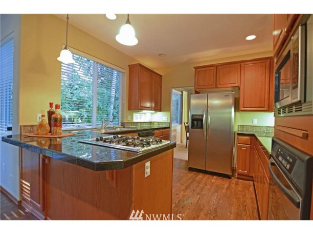 1 198th Place Southeast Bothell, WA 98012 - Photo 7 of 24