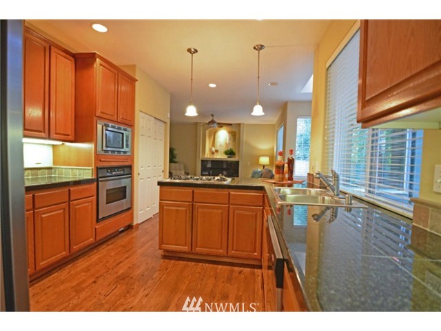 1 198th Place Southeast Bothell, WA 98012 - Photo 8 of 24