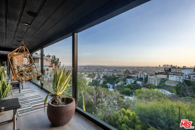 $12,000 | 8430 Franklin Avenue, Los Angeles, CA 90069