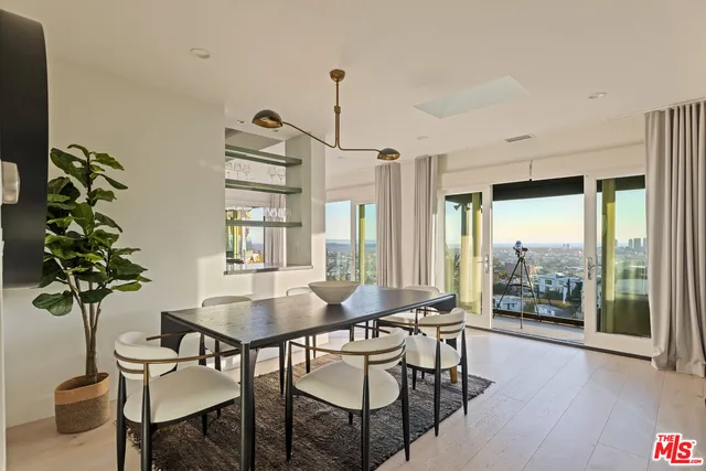 $12,000 | 8430 Franklin Avenue, Los Angeles, CA 90069