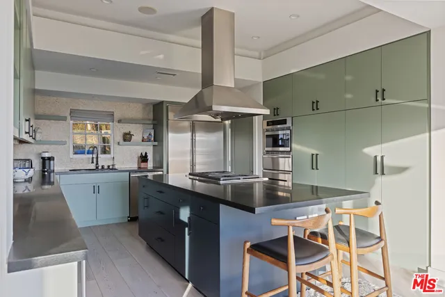 $12,000 | 8430 Franklin Avenue, Los Angeles, CA 90069