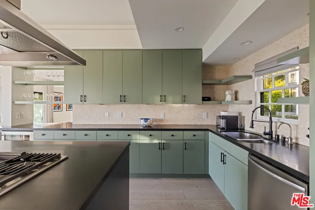 $12,000 | 8430 Franklin Avenue, Los Angeles, CA 90069