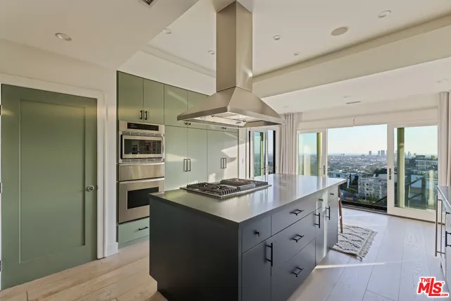 $12,000 | 8430 Franklin Avenue, Los Angeles, CA 90069