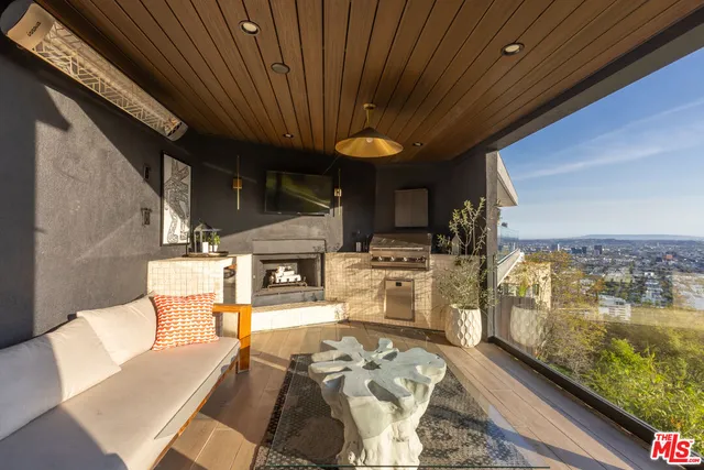 $12,000 | 8430 Franklin Avenue, Los Angeles, CA 90069