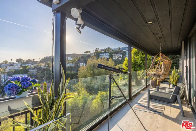 $12,000 | 8430 Franklin Avenue, Los Angeles, CA 90069