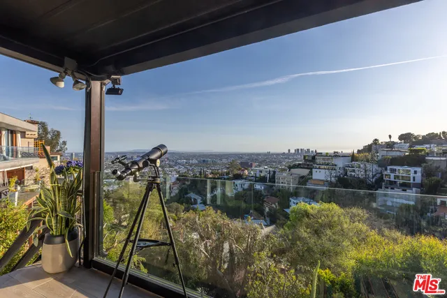 $12,000 | 8430 Franklin Avenue, Los Angeles, CA 90069