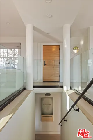 $12,000 | 8430 Franklin Avenue, Los Angeles, CA 90069