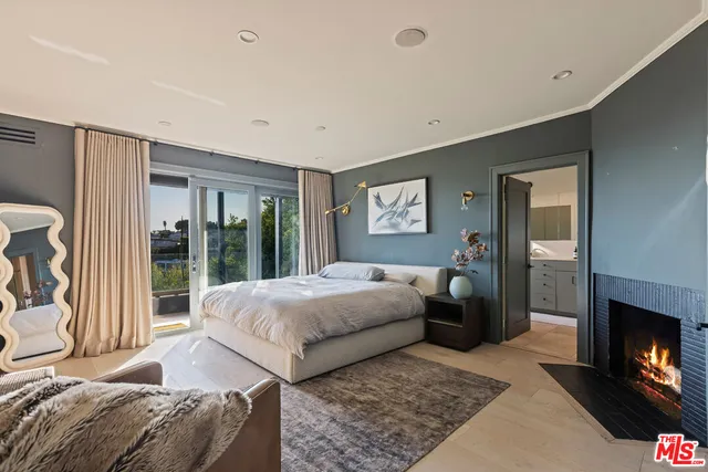 $12,000 | 8430 Franklin Avenue, Los Angeles, CA 90069